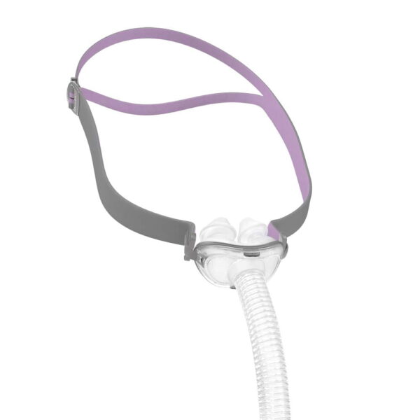 Maska do terapii CPAP z rurką i paskiem na głowę, używana do leczenia bezdechu sennego.